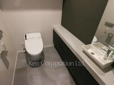 Lavatory ※Photo of the same layout on 21 floor. Decoration and fixture may differ.