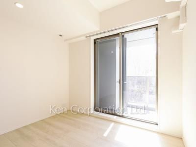 Master Bedroom ※Photo of the same layout on 3 floor. Decoration and fixture may differ.
