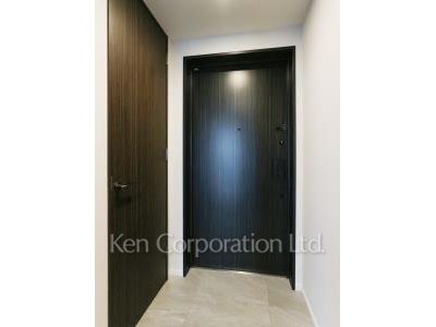 Entrance ※Photo of the same layout on 21 floor. Decoration and fixture may differ.
