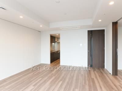 Living-Dining ※Photo of the same layout on 21 floor. Decoration and fixture may differ.