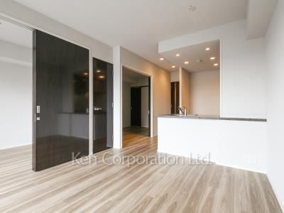 Living-Dining ※Photo of the same layout on 12 floor. Decoration and fixture may differ.