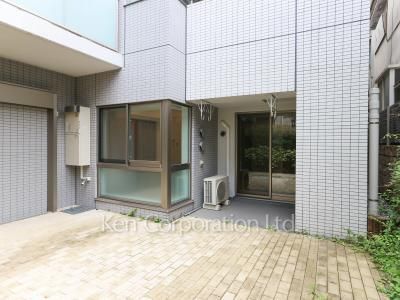Private yard/Garden