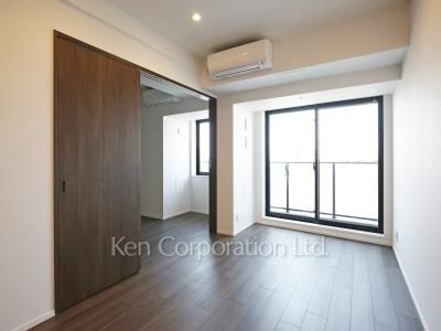 Living-Dining ※Photo of the same layout on 12 floor. Decoration and fixture may differ.