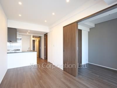 Living-Dining ※Photo of the same layout on 12 floor. Decoration and fixture may differ.