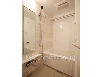 Bath ※Photo of the same layout on 12 floor. Decoration and fixture may differ.