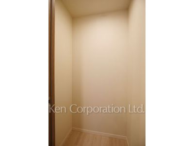 Storage ※Photo of the same layout on 10 floor. Decoration and fixture may differ.