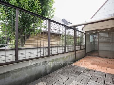 Roof Balcony