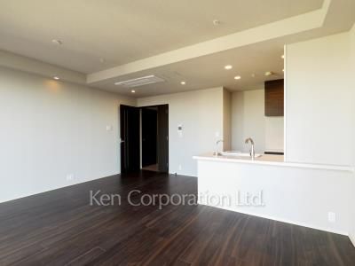 Living-Dining ※Photo of the same layout on 19 floor. Decoration and fixture may differ.