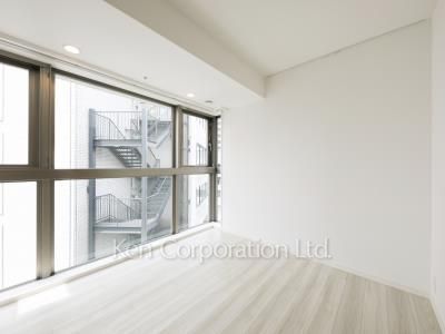 Bedroom ※Photo of the same layout on 12 floor. Decoration and fixture may differ.