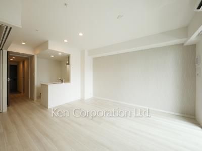 Living-Dining ※Photo of the same layout on 12 floor. Decoration and fixture may differ.