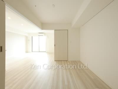 Bedroom ※Photo of the same layout on 12 floor. Decoration and fixture may differ.