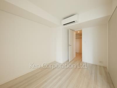 Bedroom ※Photo of the same layout on 12 floor. Decoration and fixture may differ.