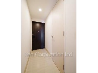 Entrance ※Photo of the same layout on 3 floor. Decoration and fixture may differ.