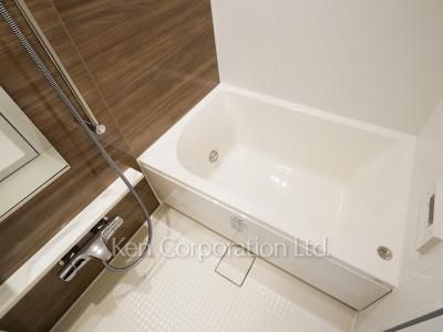 Bath ※Photo of the same layout on 3 floor. Decoration and fixture may differ.