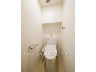 Lavatory ※Photo of the same layout on 12 floor. Decoration and fixture may differ.