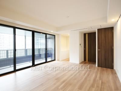 Living-Dining ※Photo of the same layout on 6 floor. Decoration and fixture may differ.