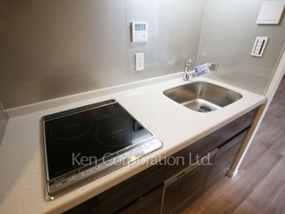 Kitchen ※Photo of the same layout on 6 floor. Decoration and fixture may differ.