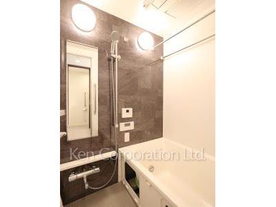 Bath ※Photo of the same layout on 6 floor. Decoration and fixture may differ.