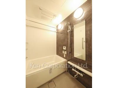 Bath ※Photo of the same layout on 6 floor. Decoration and fixture may differ.