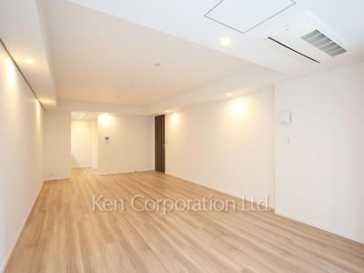 Living-Dining ※Photo of the same layout on 4 floor. Decoration and fixture may differ.