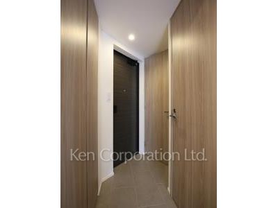 Entrance ※Photo of the same layout on 4 floor. Decoration and fixture may differ.