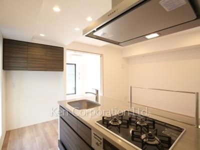 Kitchen ※Photo of the same layout on 4 floor. Decoration and fixture may differ.