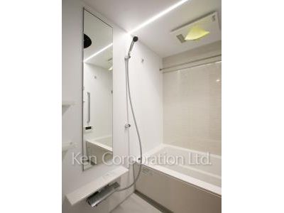 Bath ※Photo of the same layout on 3 floor. Decoration and fixture may differ.