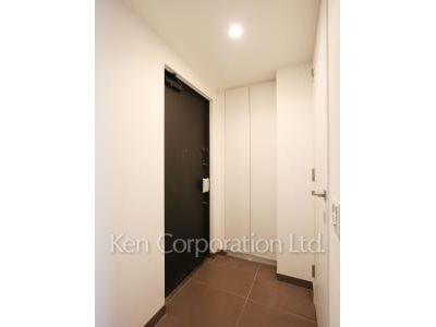 Entrance ※Photo of the same layout on 3 floor. Decoration and fixture may differ.