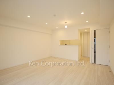 Living-Dining ※Photo of the same layout on 3 floor. Decoration and fixture may differ.