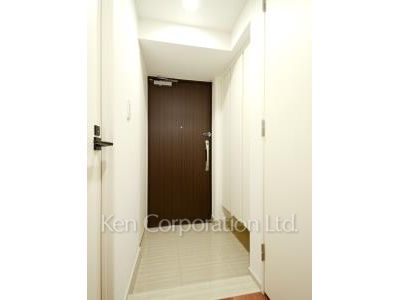 Entrance ※Photo of the same layout on 7 floor. Decoration and fixture may differ.