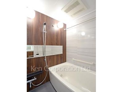 Bath ※Photo of the same layout on 7 floor. Decoration and fixture may differ.
