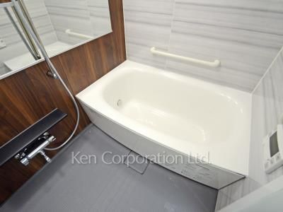 Bath ※Photo of the same layout on 7 floor. Decoration and fixture may differ.