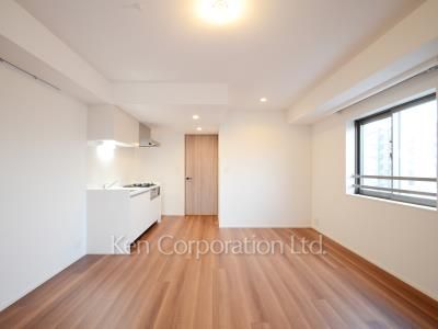 Living-Dining ※Photo of the same layout on 7 floor. Decoration and fixture may differ.