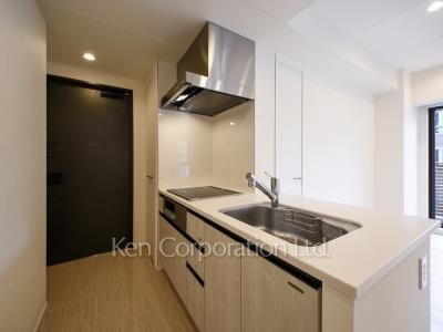 Kitchen ※Photo of the same layout on 3 floor. Decoration and fixture may differ.