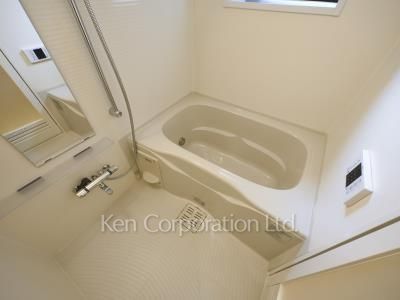 Bath ※Photo of the same layout on 3 floor. Decoration and fixture may differ.