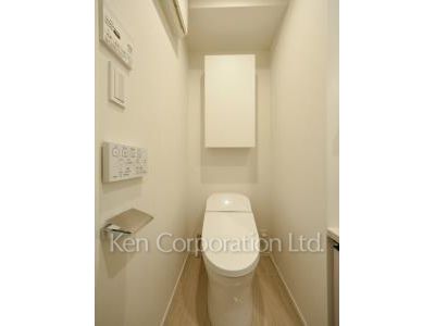 Lavatory ※Photo of the same layout on 3 floor. Decoration and fixture may differ.