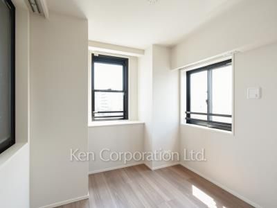 Bedroom ※Photo of the same layout on 5 floor. Decoration and fixture may differ.