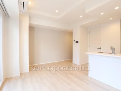 Living-Dining ※Photo of the same layout on 2 floor. Decoration and fixture may differ.