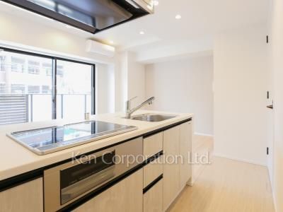 Kitchen ※Photo of the same layout on 2 floor. Decoration and fixture may differ.