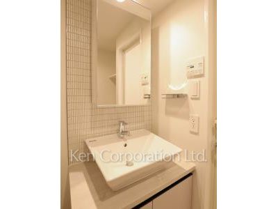 Powder Room ※Photo of the same layout on 2 floor. Decoration and fixture may differ.
