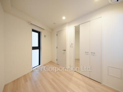 Bedroom ※Photo of the same layout on 3 floor. Decoration and fixture may differ.
