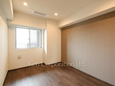 Bedroom ※Photo of the same layout on 12 floor. Decoration and fixture may differ.