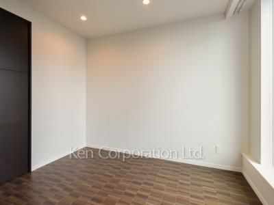 Master Bedroom ※Photo of the same layout on 27 floor. Decoration and fixture may differ.