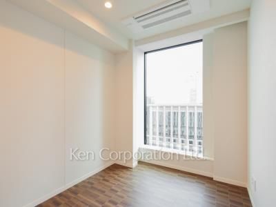 Bedroom ※Photo of the same layout on 27 floor. Decoration and fixture may differ.