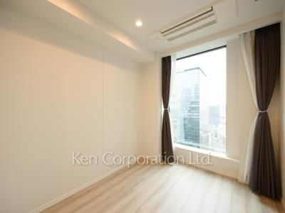 Bedroom ※Photo of the same layout on 29 floor. Decoration and fixture may differ.