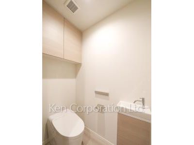 Lavatory ※Photo of the same layout on 23 floor. Decoration and fixture may differ.