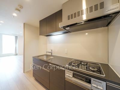 Kitchen ※Photo of the same layout on 23 floor. Decoration and fixture may differ.