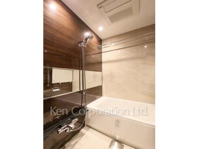 Bath ※Photo of the same layout on 29 floor. Decoration and fixture may differ.