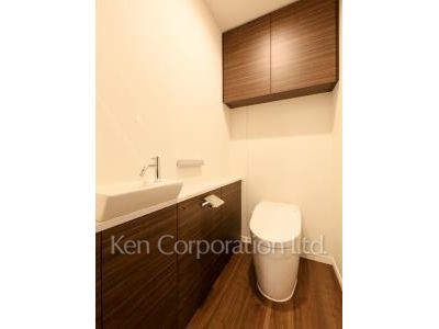 Lavatory ※Photo of the same layout on 28 floor. Decoration and fixture may differ.