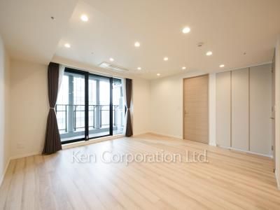 Living-Dining ※Photo of the same layout on 22 floor. Decoration and fixture may differ.